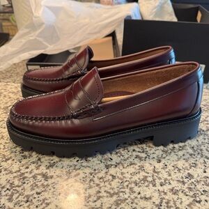 G.H. Bass - Whitney Super Lug - Classic Burgundy Loafers - Size 9.5 - New